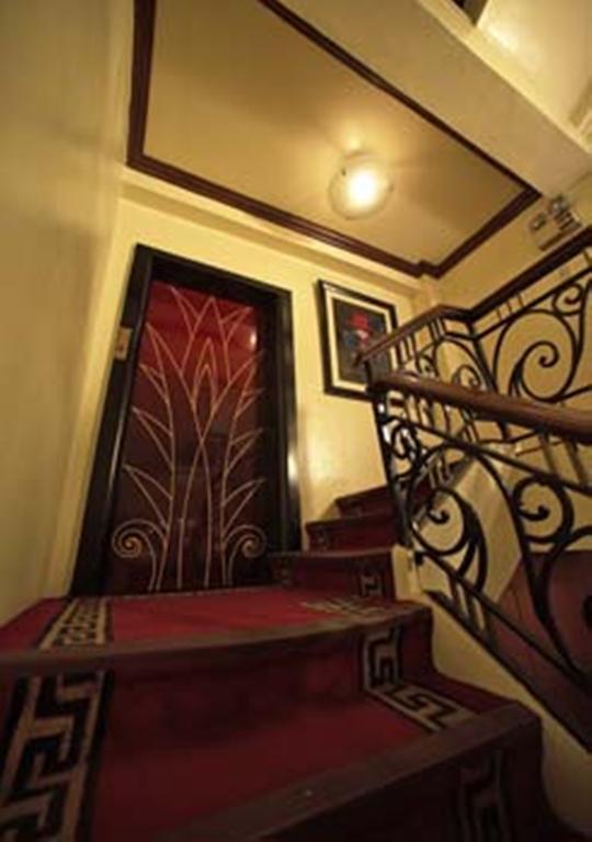 Miramar Hotel 3*